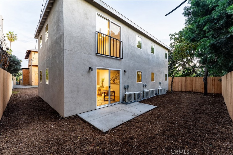 1189 Crenshaw Blvd, Los Angeles, CA 90019 - photo 1