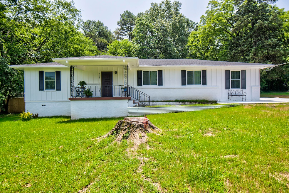 717 W James St, Rossville, GA 30741 - photo 1