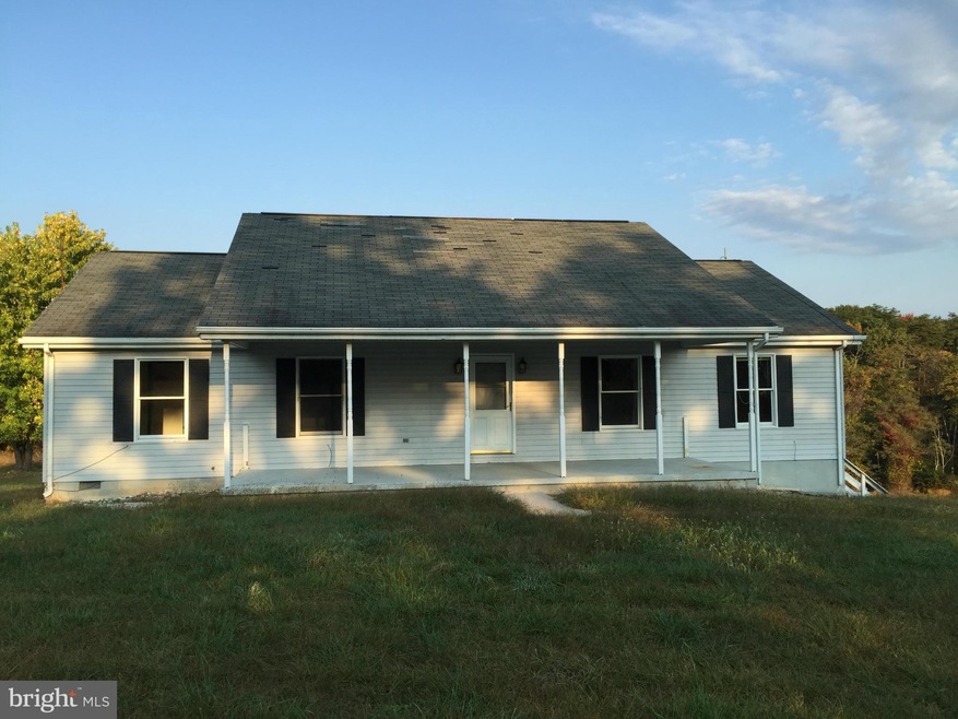5872 Timber Ridge Rd, Berkeley Springs, WV 25411 - photo 1