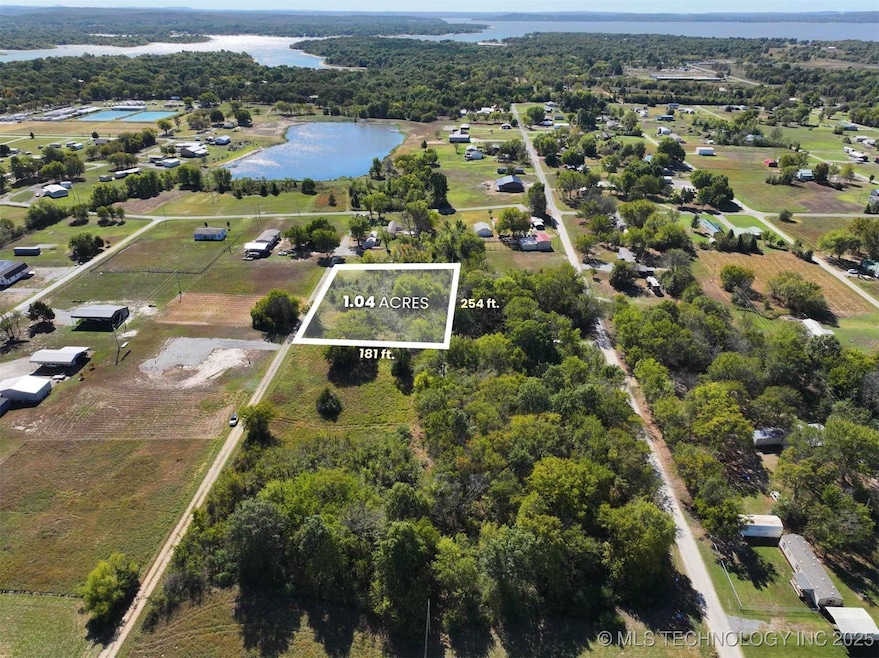 1920 Green Meadow Rd, Checotah, OK 73160 - photo 1