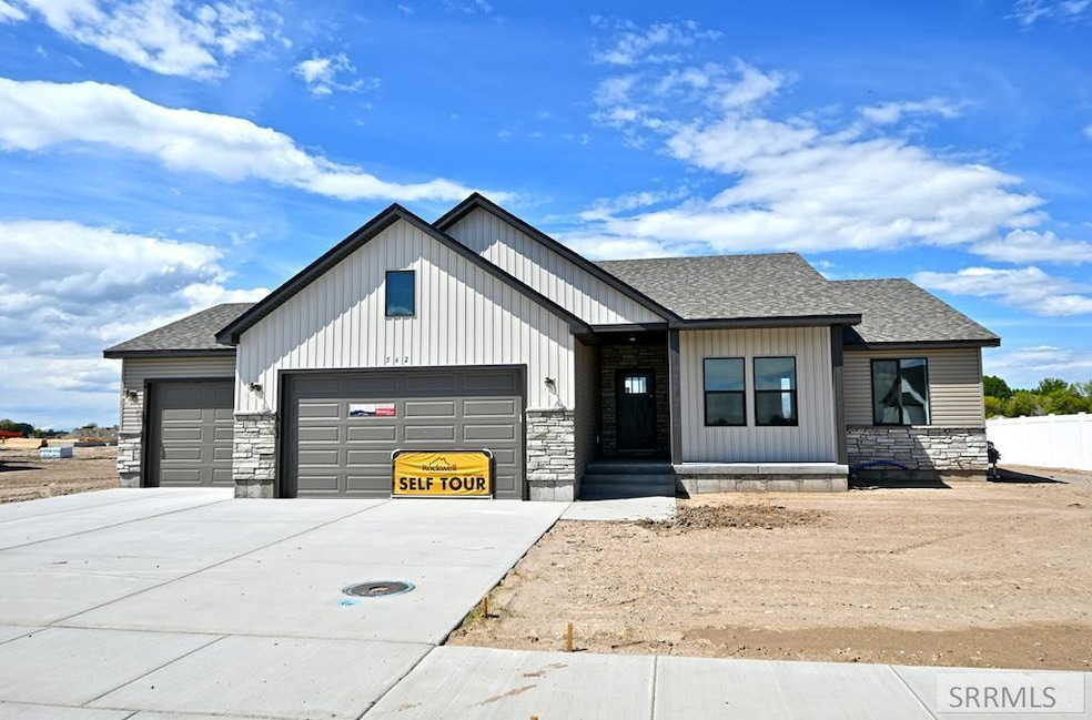 Pending $455,000 • Co-Listing Agent