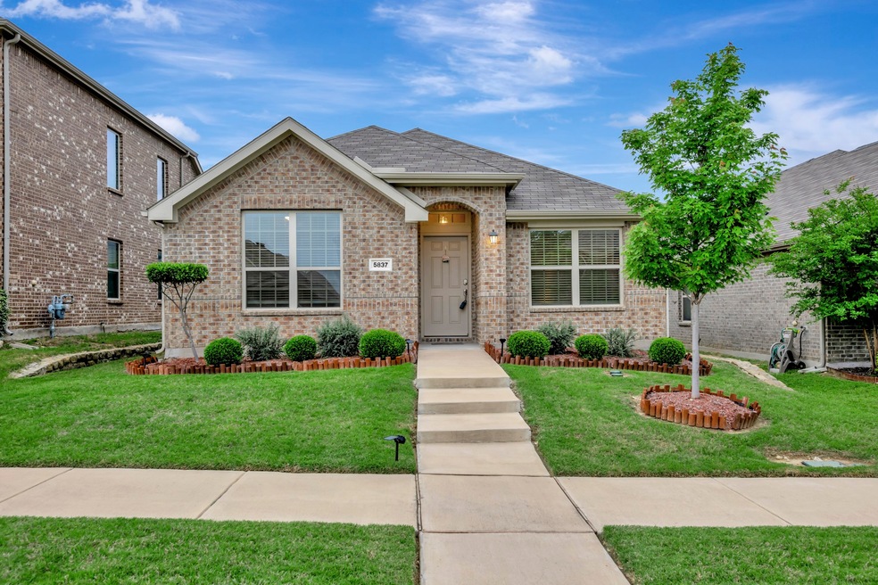 Sold • Co-Listing Agent