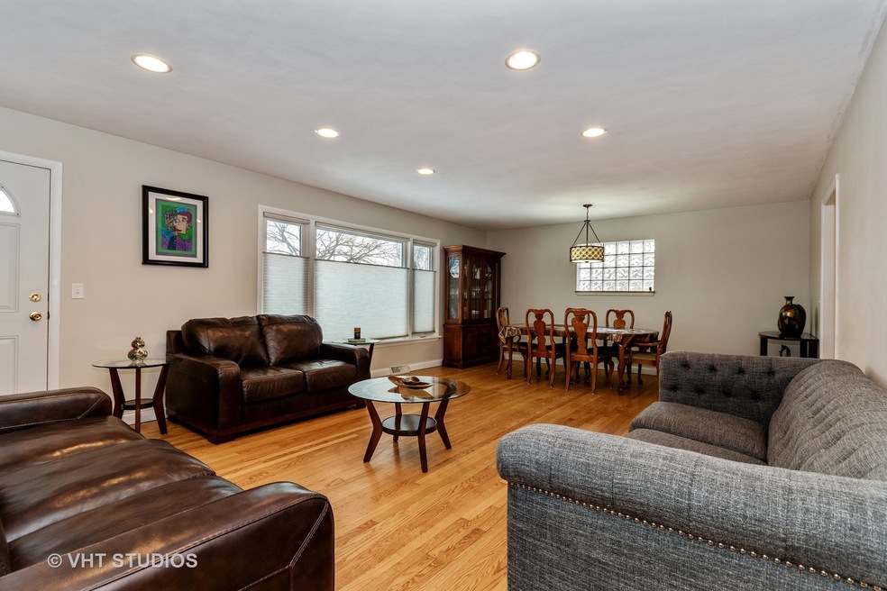 354 E Saint Charles Rd, Elmhurst, IL 60126 - photo 1