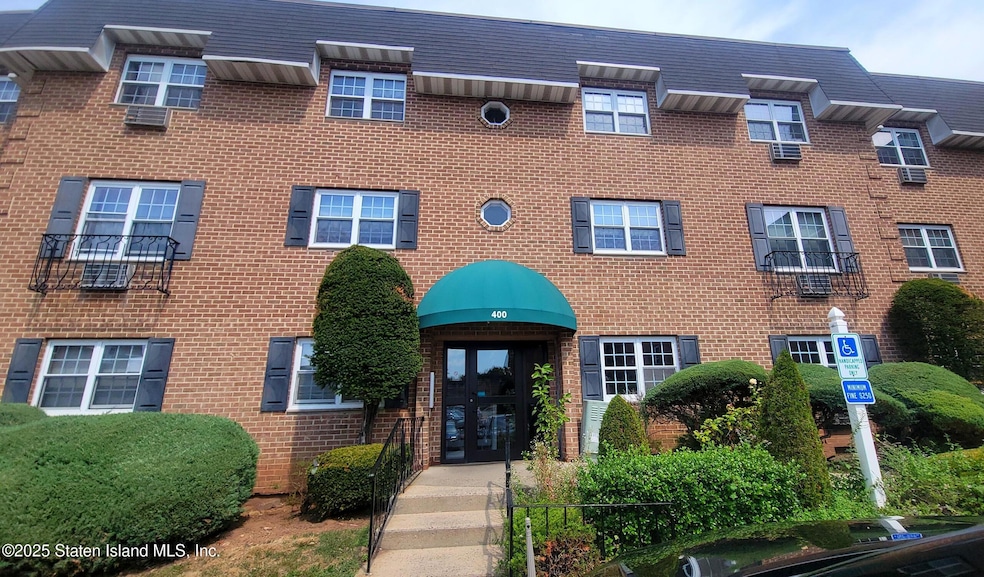 400 Maryland Ave unit 3d, Staten Island, NY 10305 - photo 1