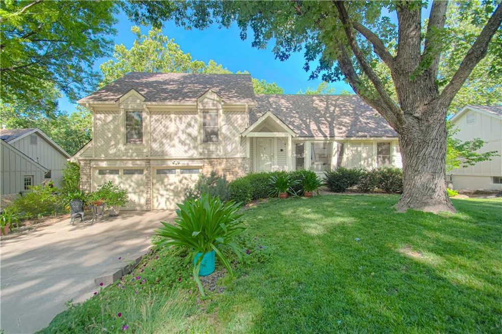 8006 Noland Rd, Lenexa, KS 66215 - photo 1