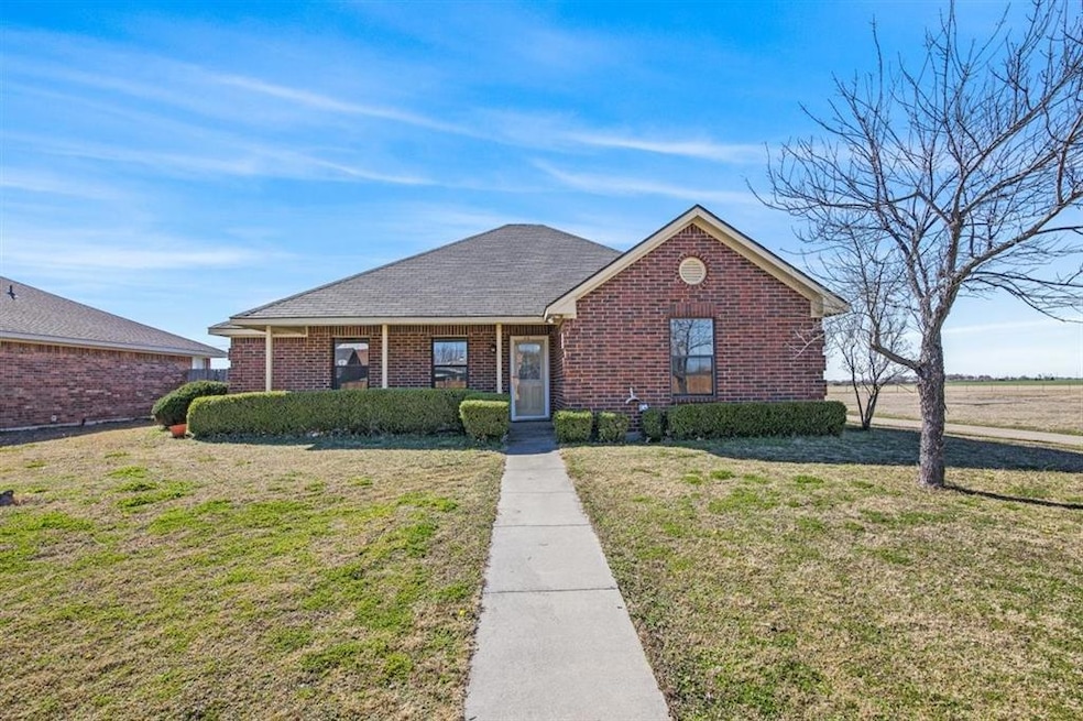 418 Winn Rd, Celina, TX 75009 - photo 1