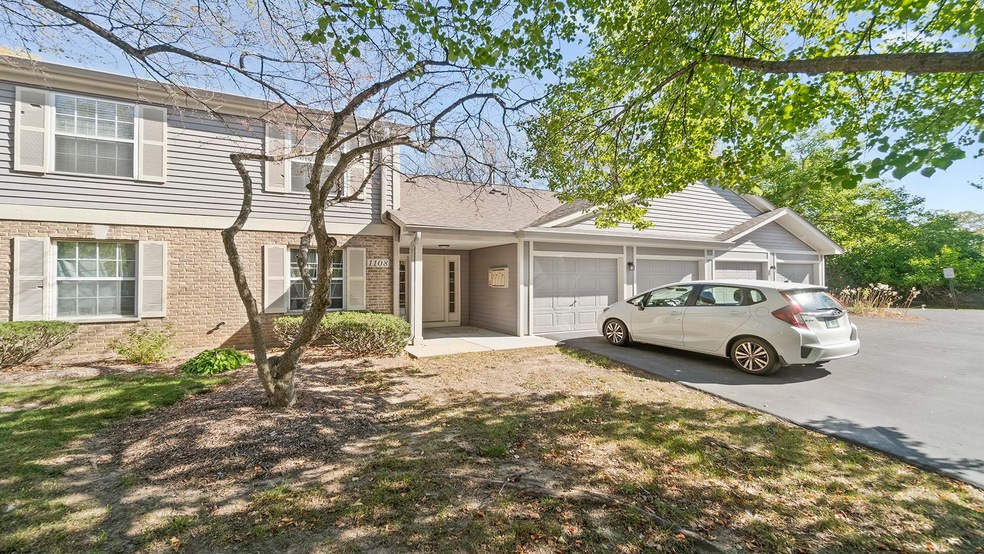 1108 Stratford Ct, Elgin, IL 60120 - photo 1