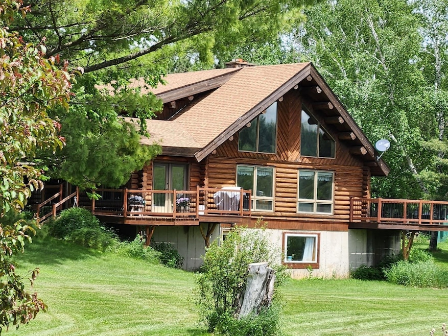 For Sale $894,000 • Co-Listing Agent