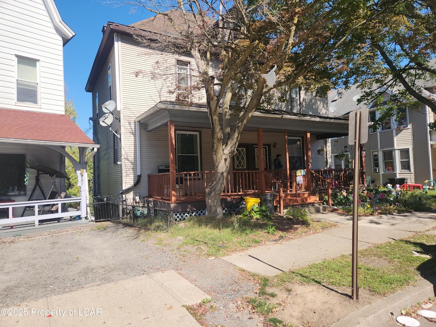 234 E Main St, Nanticoke, PA 18634 - photo 1