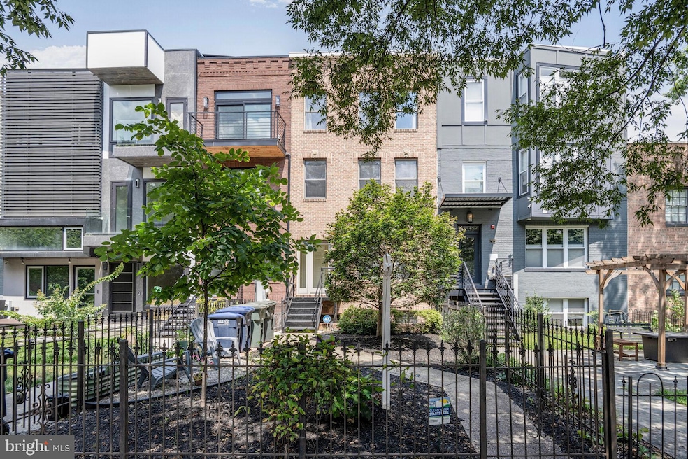 1645 New Jersey Ave NW unit 2, Washington, DC 20001 - photo 1