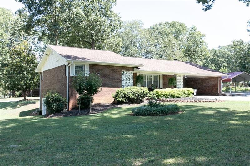 228 E Felton Rd, Cartersville, GA 30121 - photo 1