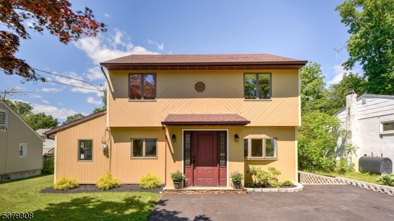 20 Caldwell Rd, Hewitt, NJ 07421 - photo 1