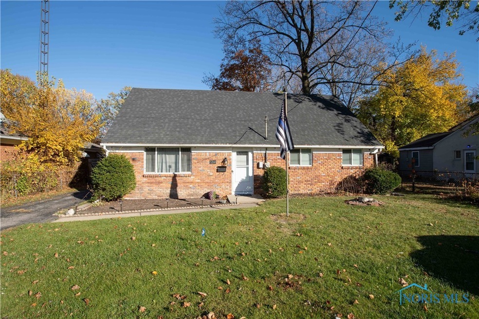 5260 Cowan St, Toledo, OH 43613 - photo 1
