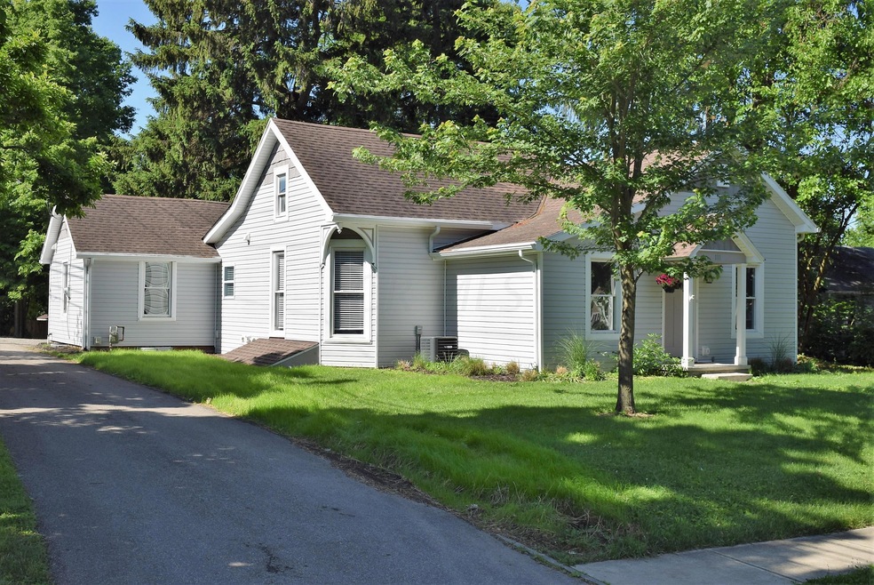 111 E 8th St, Marysville, OH 43040 - photo 1