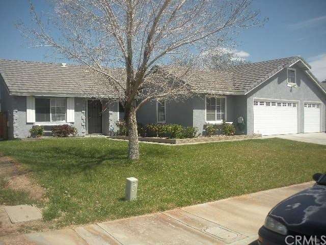 GREAT CURB ON THIS FRESHLY PAINTED SINGLE STORY