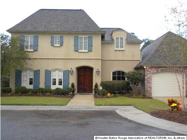 Beautiful French Style Home with Double Garage. Lo