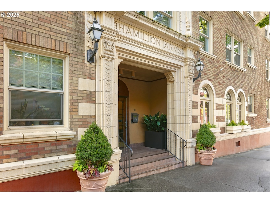 Hamilton Arms Condominium unit 203, Portland, OR 97205 - photo 1