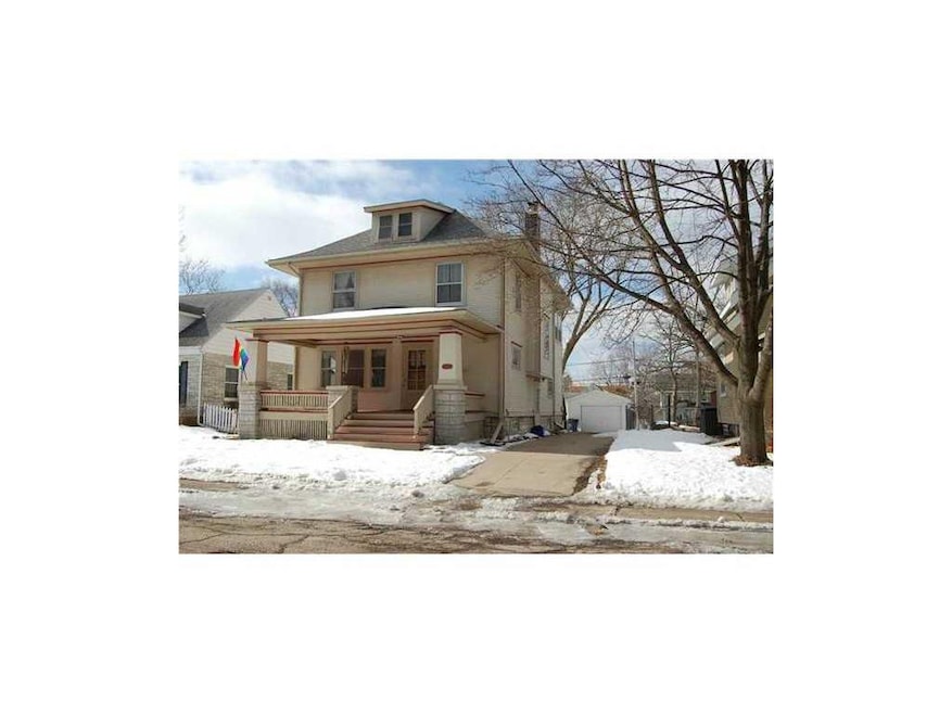 401 26th St SE, Cedar Rapids, IA 52403 - photo 1