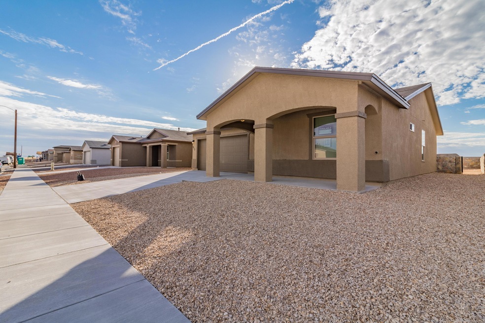 917 Talavera Dr, Horizon City, TX 79928 - photo 1