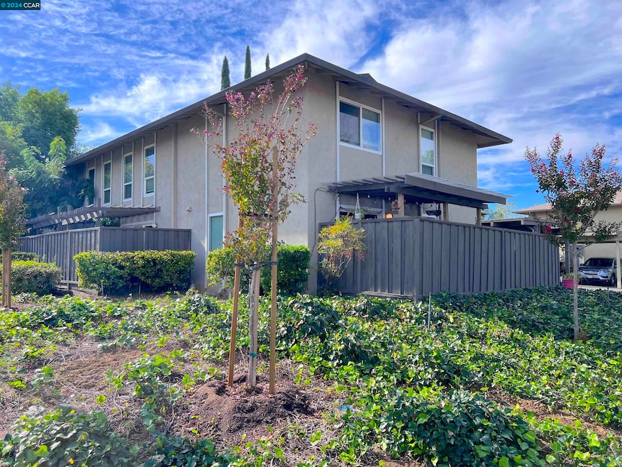 Sold $1,670,000 • Co-Listing Agent