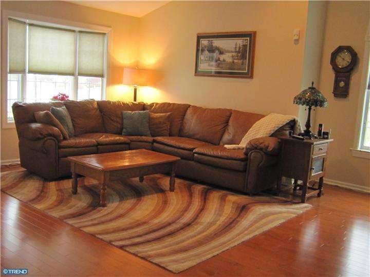 130 Landing Dr, Woodbury, NJ 08096 - photo 1