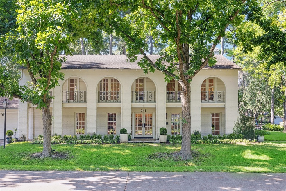 1 Twin Circle Dr, Houston, TX 77042 - photo 1