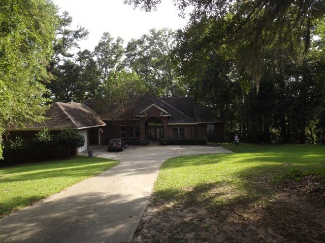 104 Creek Cir, Eufaula, AL 36027 - photo 1