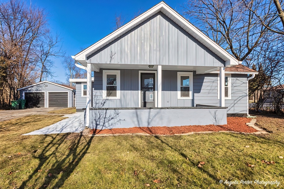 3350 W Crescent Ave, Waukegan, IL 60085 - photo 1