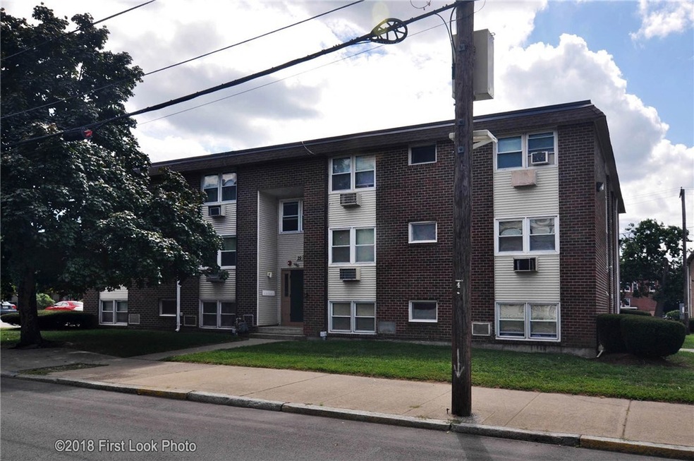 29 Woodbine St unit 10, Pawtucket, RI 02860 - photo 1