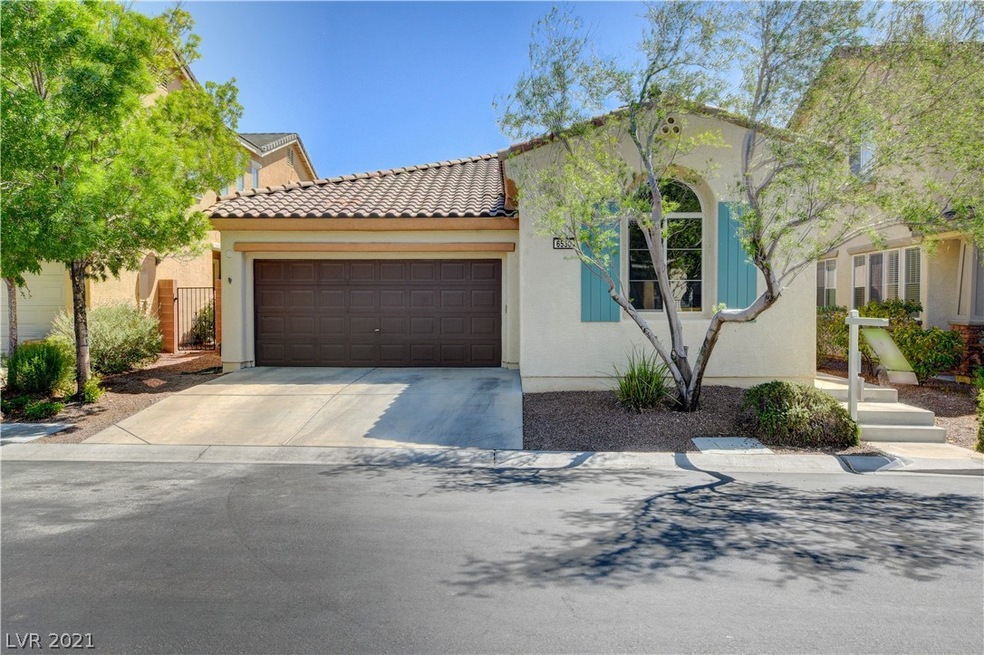 Welcome home! Beautiful single-story in gated comm