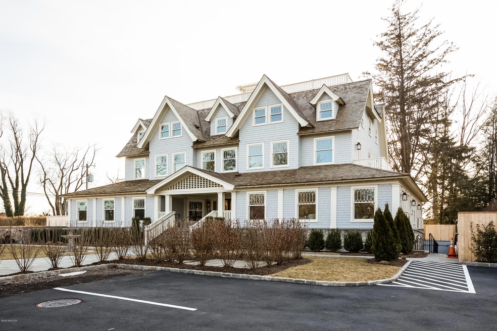 165 Shore Rd unit B, Old Greenwich, CT 06870 - photo 1