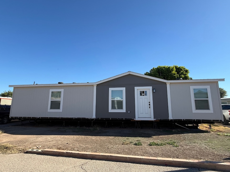 335 W Legion Rd, Brawley, CA 92227 - photo 1