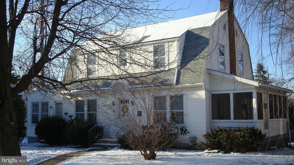 117 E Seminary St, Mercersburg, PA 17236 - photo 1