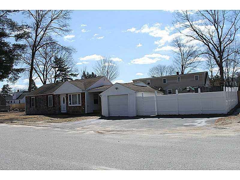 25 Macarthur Dr, Smithfield, RI 02917 - photo 1