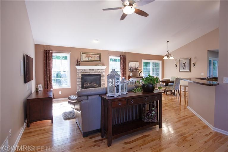 5288 Meadow Run Dr SW, Wyoming, MI 49509 - photo 1