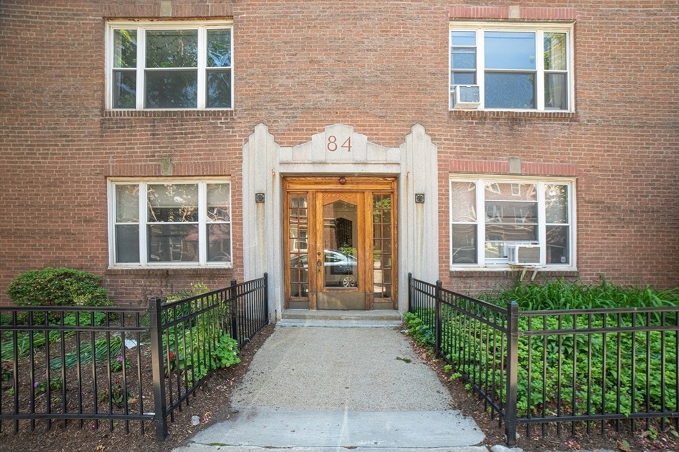 Sold $628,000 • Co-Listing Agent