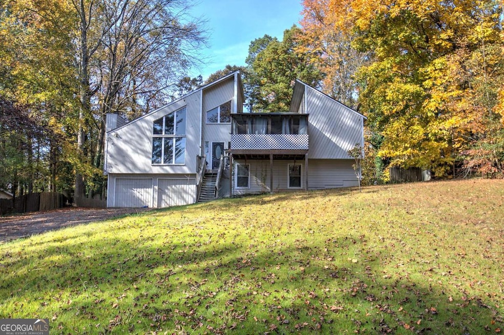 3935 Lookout Point Dr, Marietta, GA 30066 - photo 1