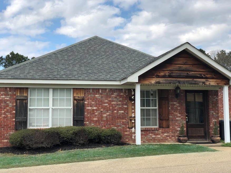 147 Taylor Cottage Cove, Oxford, MS 38655 - photo 1