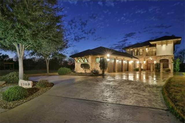 1309 Gruene Leaf Dr, New Braunfels, TX 78130 - photo 1