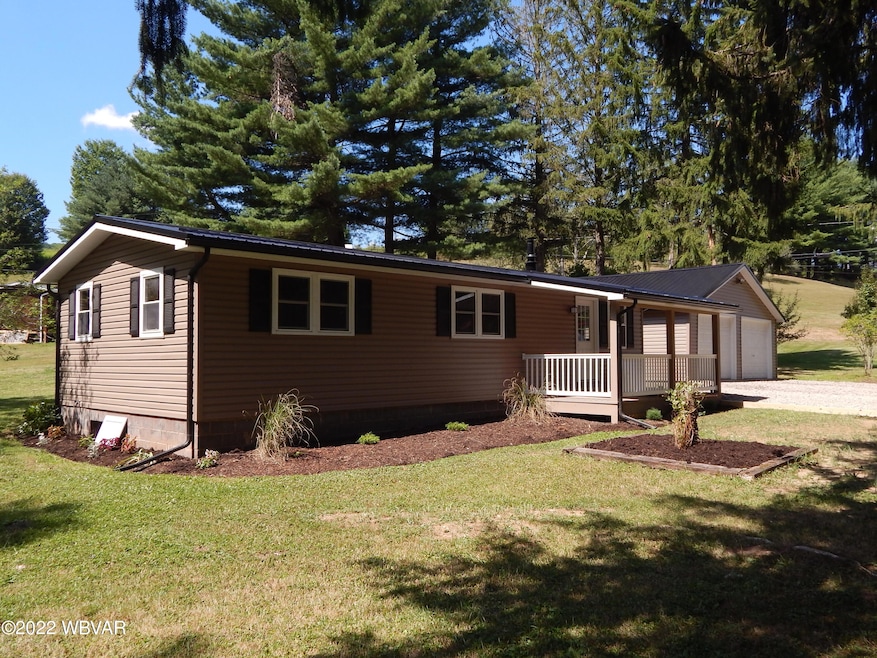 Completely remodeled 3 Br, 2 Bt