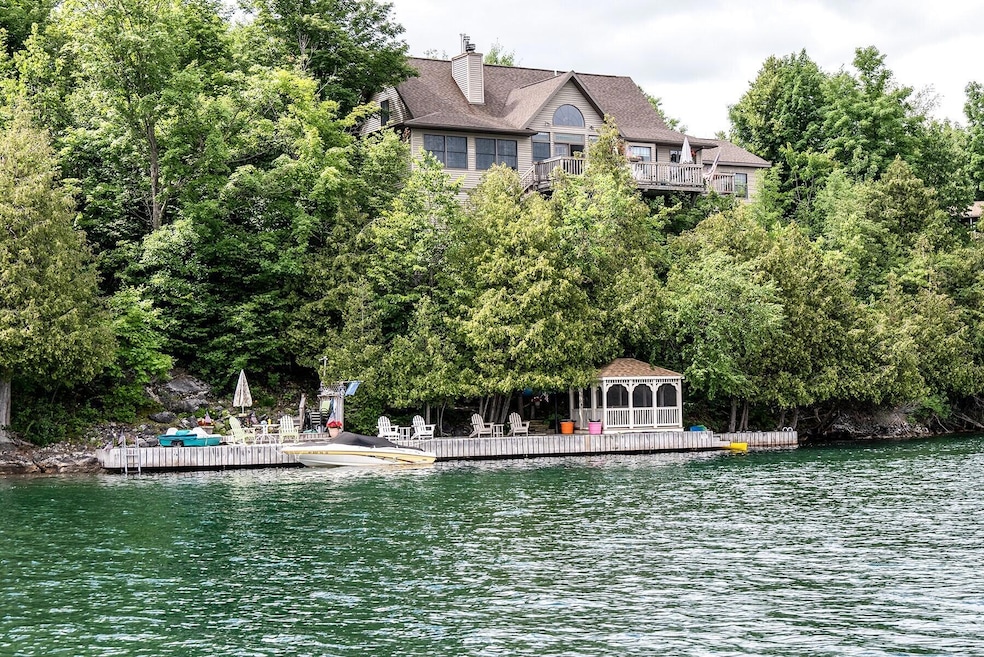 For Sale $1,100,000 • Co-Listing Agent
