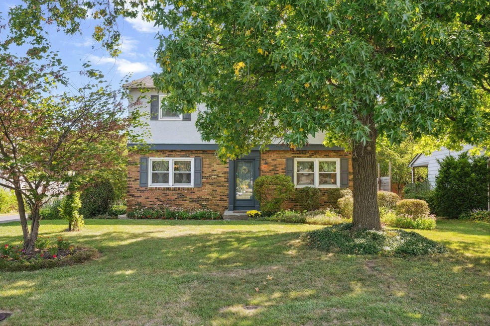 5022 Cheviot Dr, Columbus, OH 43220 - photo 1