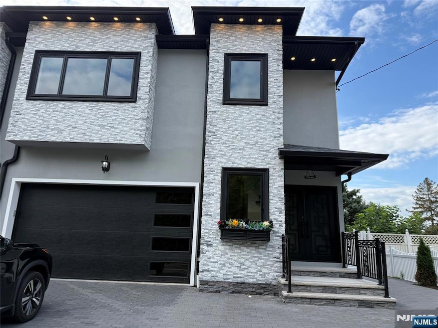 Welcome Home! 95 Redneck Ave