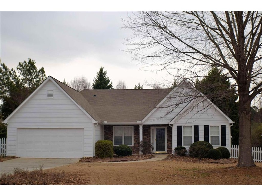 Move in condition ranch home on level lot!
