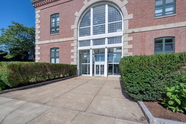 Parris Landing unit 4109, Charlestown, MA 02129 - photo 1