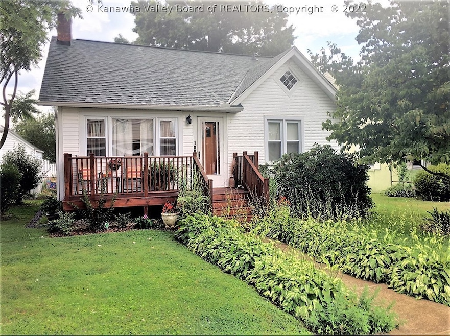 1007 W Virginia Ave, Dunbar, WV 25064 - photo 1