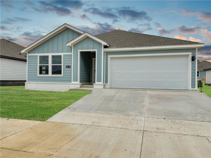 Jubilant Justin Plan in Aidens Place!