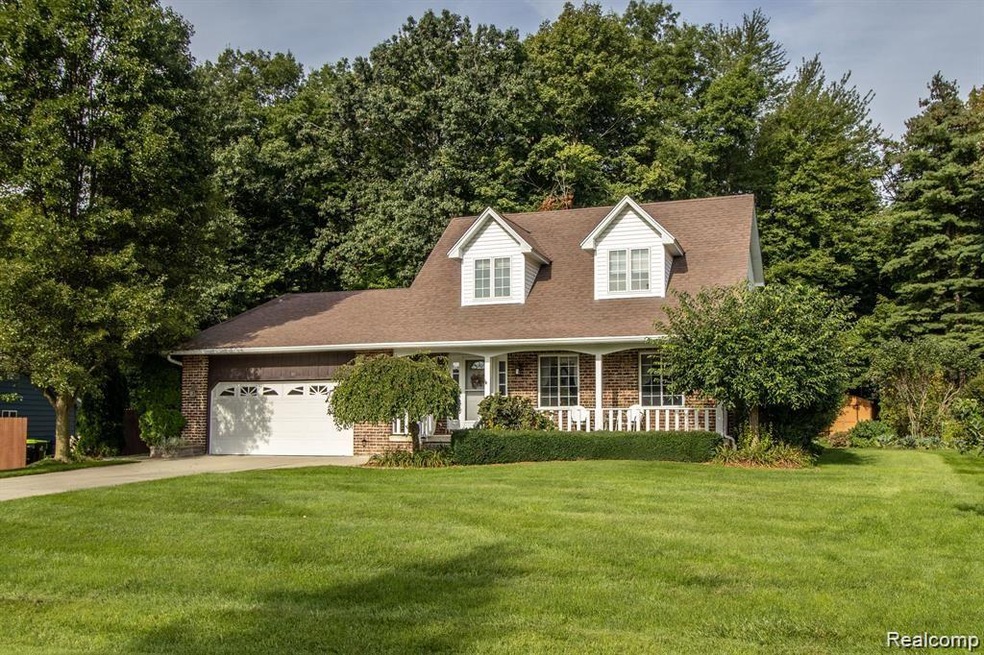 5272 Birchcrest Dr, Swartz Creek, MI 48473 - photo 1