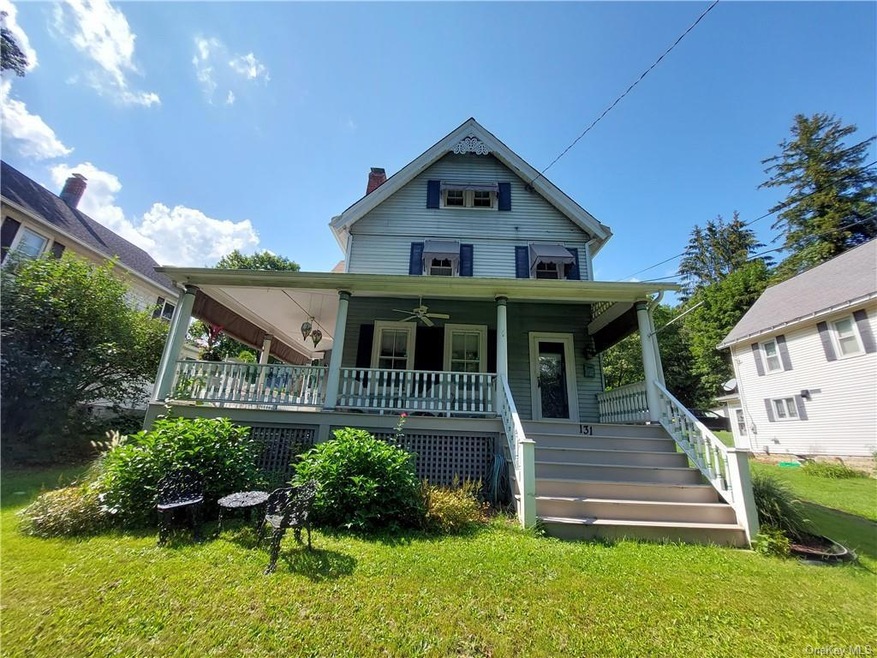 131 Vineyard Ave, Highland, NY 12528 - photo 1