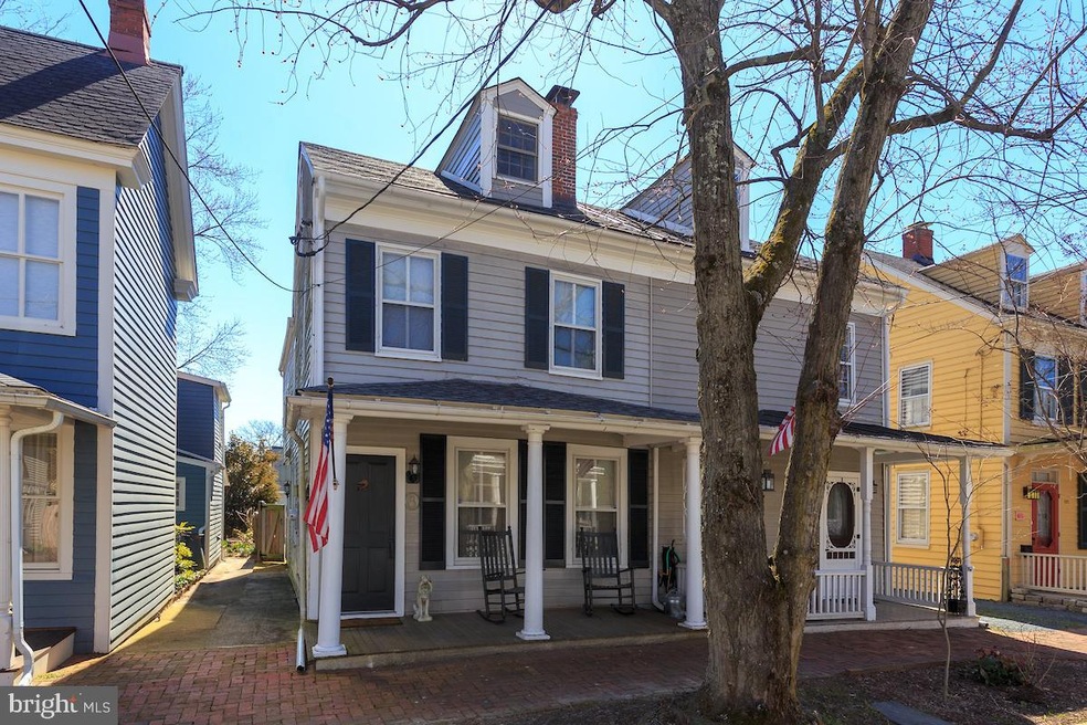 121 N Queen St, Chestertown, MD 21620 - photo 1